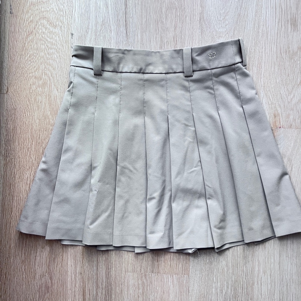 Aritzia | Sunday Best | Olive/Khaki Pleated Mini/Micro Skirt | Size 4